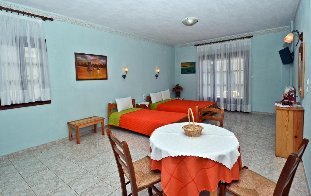 Aris Junior Studio & Apartments Neo Klima Habitación foto
